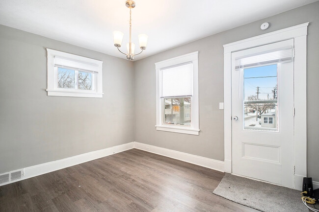 Photo - 3366 W 88th St Unidad B