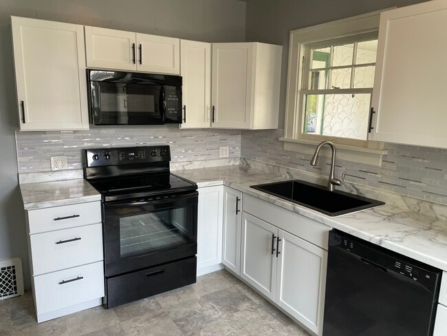 Photo - 1707 W 18th St