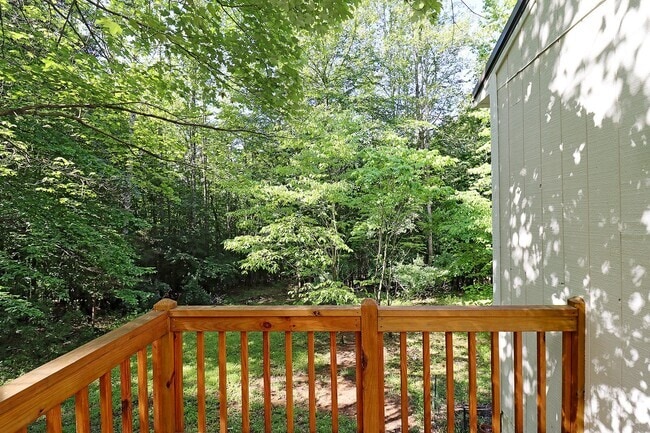 Building Photo - Pet-Friendly Crozet Cottage in a Private W... Rental