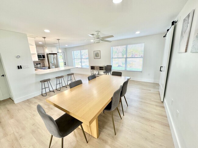 Photo - ** BONITA SPRINGS ** 3 BED / 1 BATH - SINGLE FAMILY HOME - NO HOA! - WATERFRONT LOT - ANNUAL RENTAL