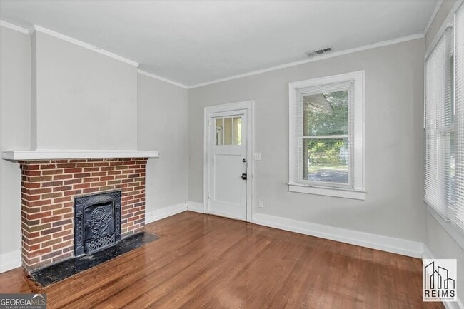 Photo - 1926 Howard Ave Unidad A