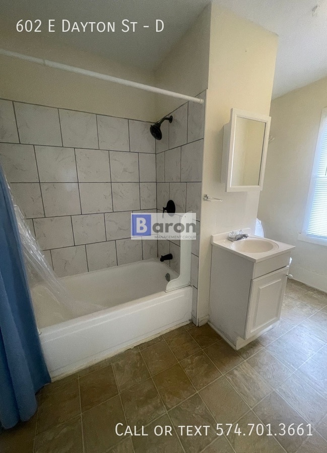 Building Photo - 602 E Dayton St Unit D