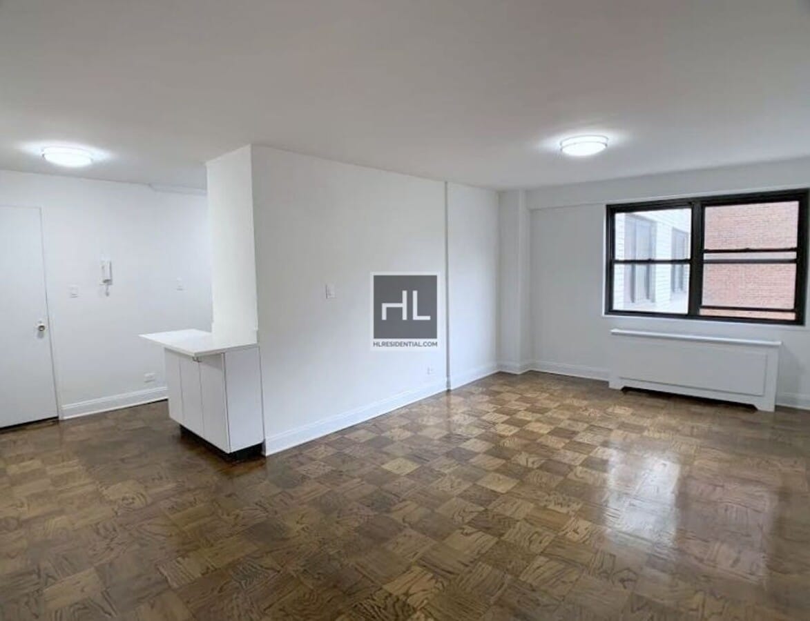 E 16 ST - E 16 ST Apartment Unit 10F