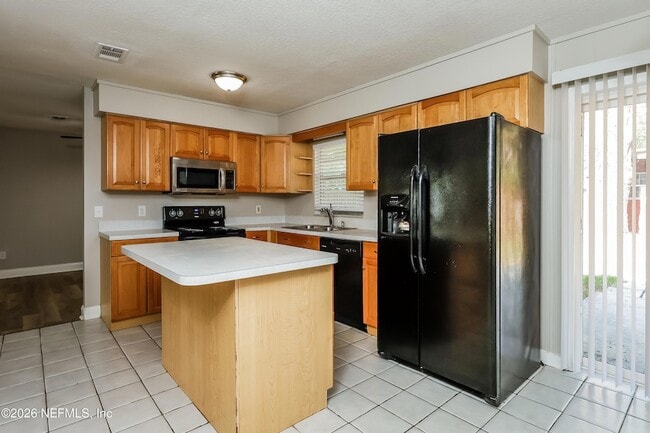 Photo - 7930 Rondeau Dr E