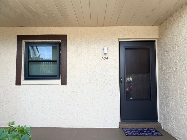 Photo - 2400 Winding Creek Blvd