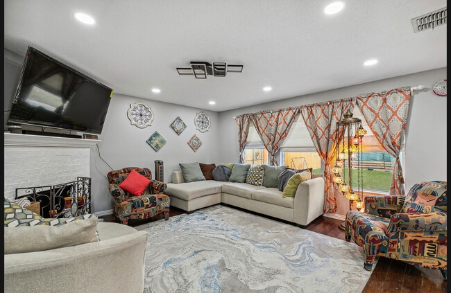 Photo - 2453 Graystone Dr
