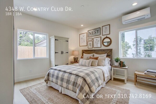 4348 Country Club Dr