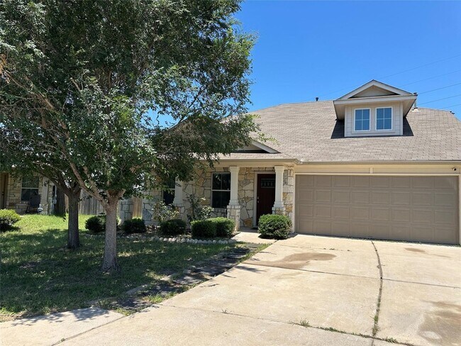 Photo - 201 N Hunting Lodge Ln