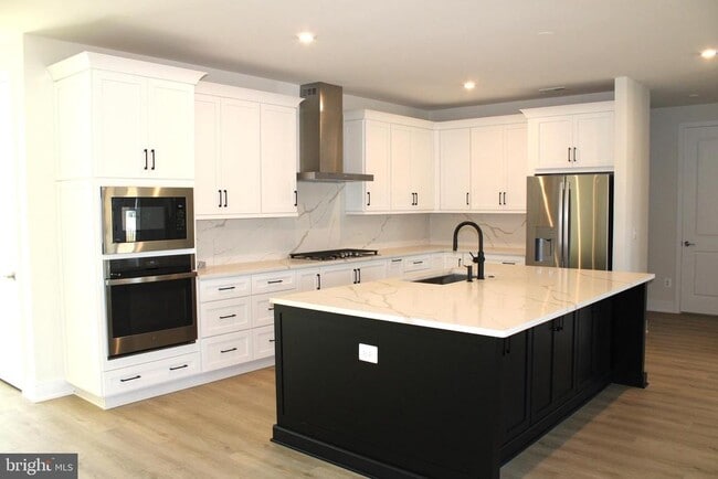 41887 Night Nurse Cir