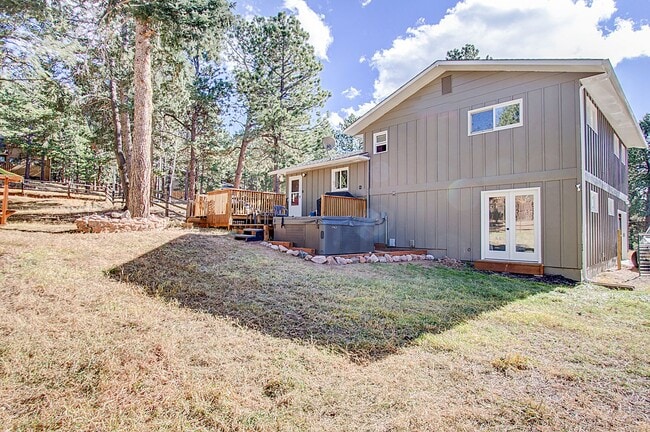 Photo - 1040 Forest Hill Rd