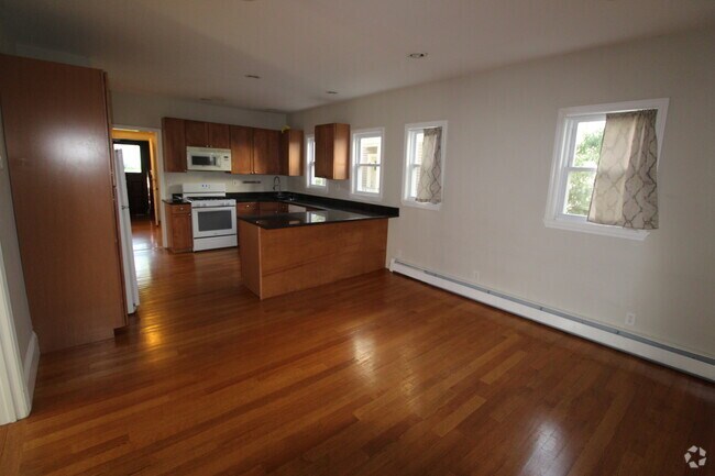 Building Photo - 6 Warner St Unit 1 Rental