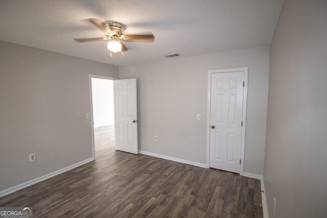 Photo - 140 Lanier Dr Unit 142