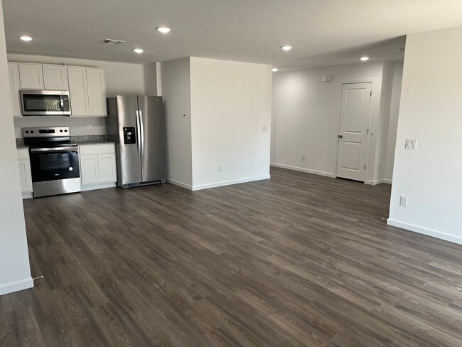 Photo - 711 Dylan Ct