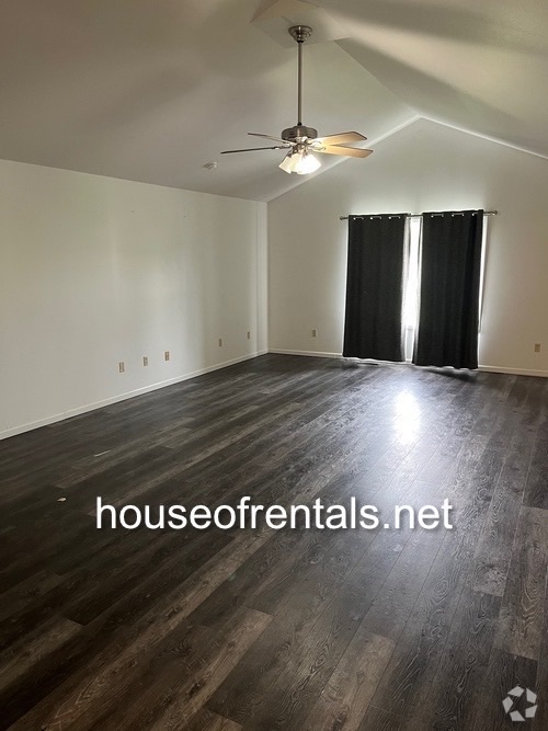 Building Photo - 842 Haney Rd Rental