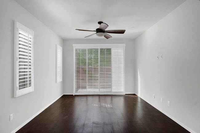 Photo - 607 Calle Vibrante