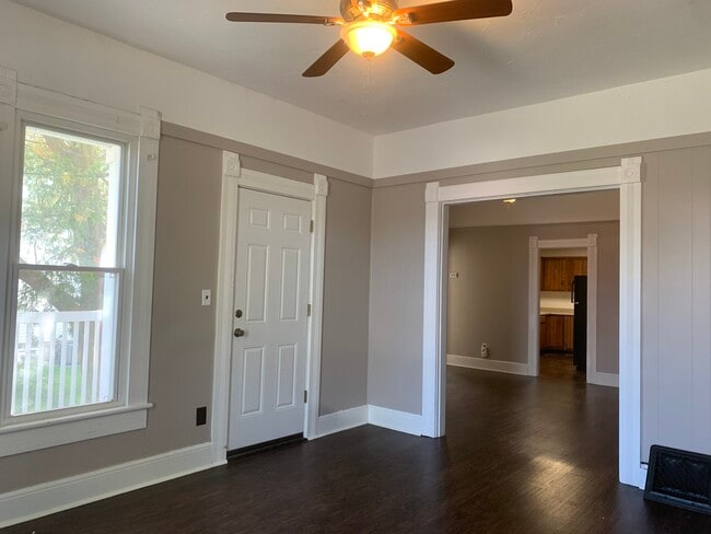 Photo - 206 Lafayette Rd