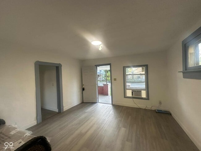 Photo - 1437 Kappes St