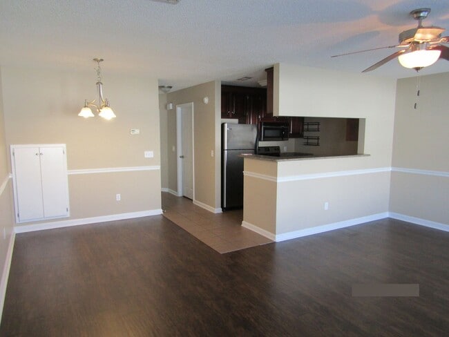 Photo - 127 Concord Ave Unidad 1