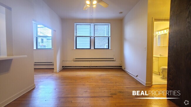Building Photo - 1050 W George St Unit Studio Rental