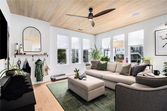 Building Photo - 395 Pratt Dr SE Unit 801