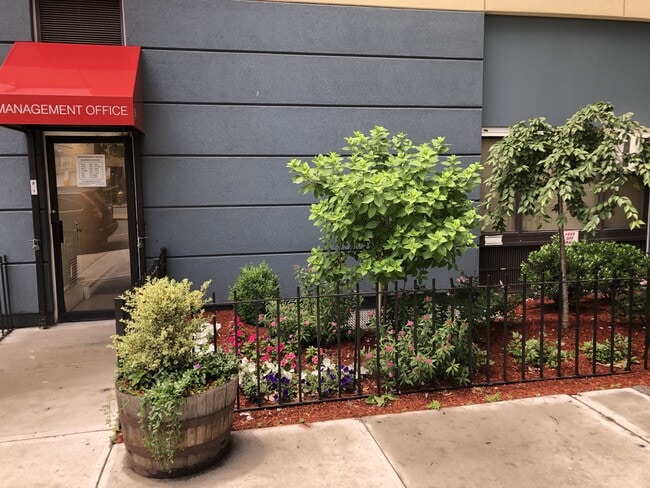 Photo - 85 Riverdale Ave Unit #85