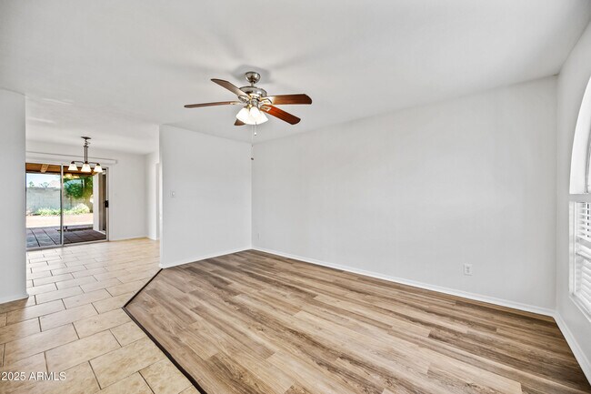 Photo - 2211 N Bullmoose Dr