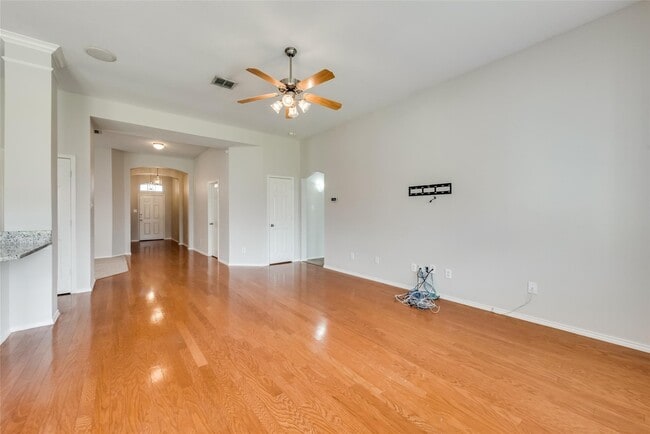 Photo - 5909 Paloma Blanca Dr