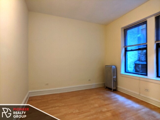 Building Photo - 4857 N Damen Ave Unit 4851-103