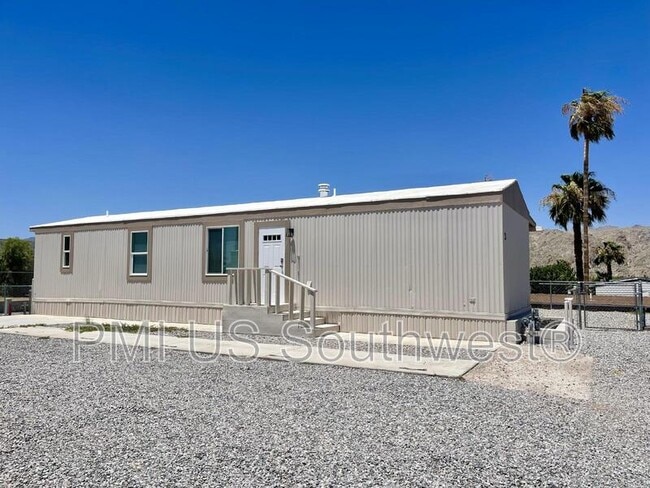 Building Photo - 437 Riverfront Dr