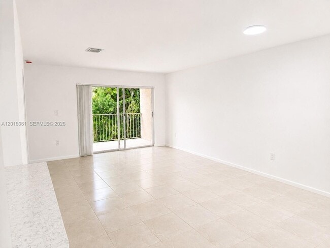 Photo - 15721 SW 137th Ave Unit 202