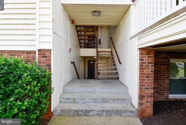 Photo - 102 Chesterfield Ln Unit 201