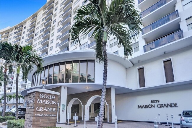 Building Photo - 6039 Collins Ave Unit 307 Rental