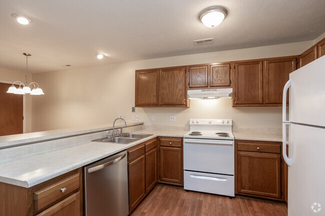 2BR, 2BA M w/Porch - 1,188SF - Kitchen