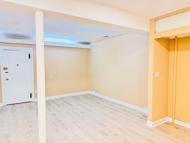 8715 Plymouth St Unit 4