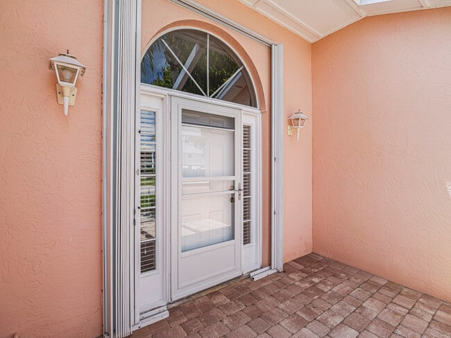 Photo - 847 Lake Orchid Cir