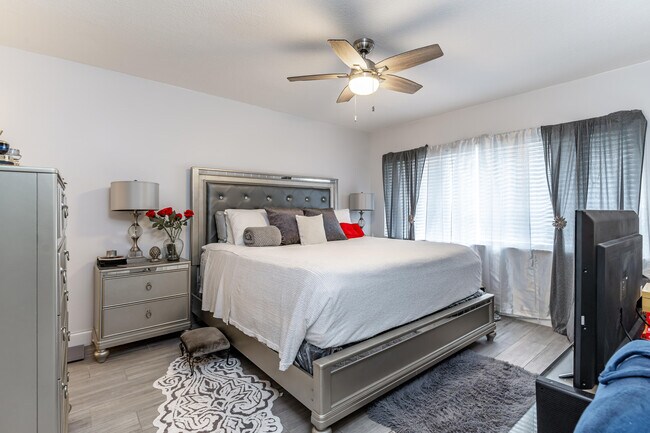 8911 S Hollybrook Blvd Unit 306