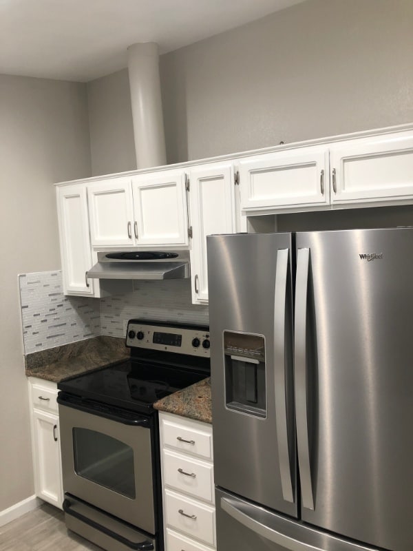 Photo - 2328 E 6th St