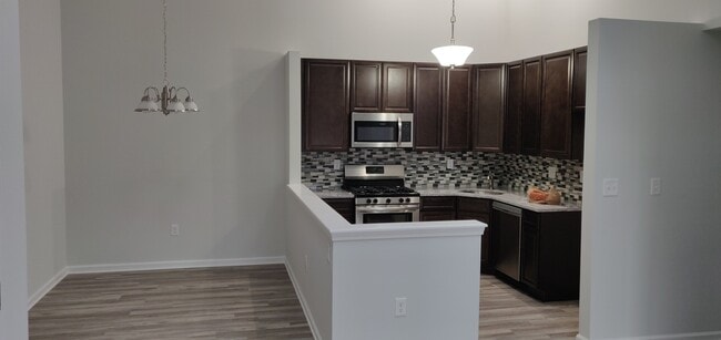 Photo - 93 Albury Way Unit 93