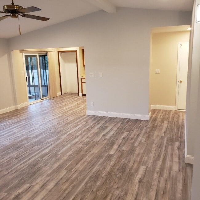 Photo - 11415 Brougham Dr