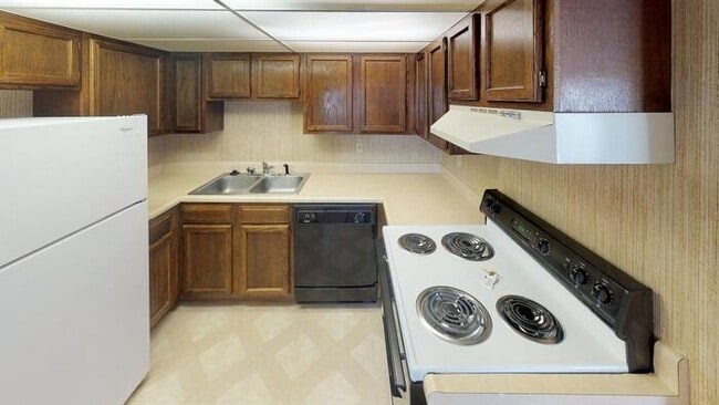 Building Photo - 1727 N Grandview Ln Unit 224