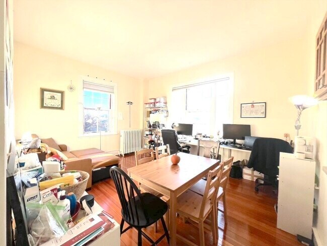 Photo - 371 Harvard St Unidad 3C