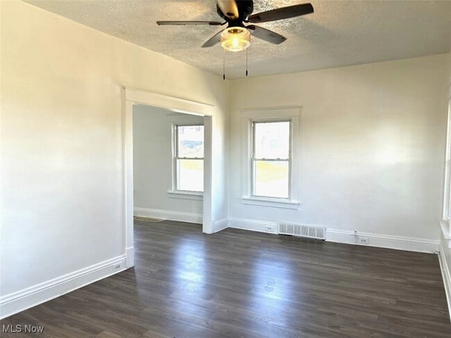 Photo - 2454 Cleveland Ave