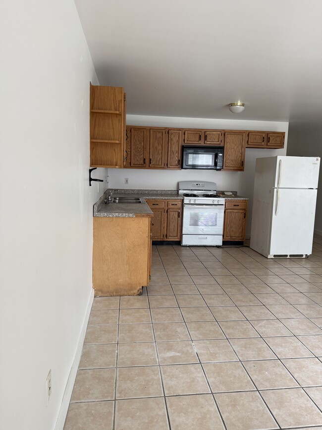 Photo - 10 Wakefield Plz Unit 8