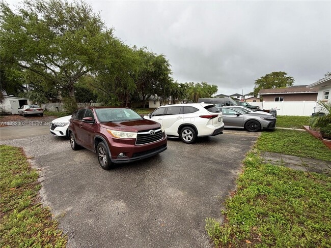 Photo - 2620 SW 51st St Unit 1-2