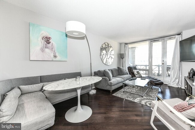 Photo - 801 Pennsylvania Ave NW Unit 1209