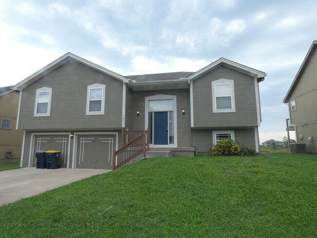 Building Photo - 11407 N Bristol Ave