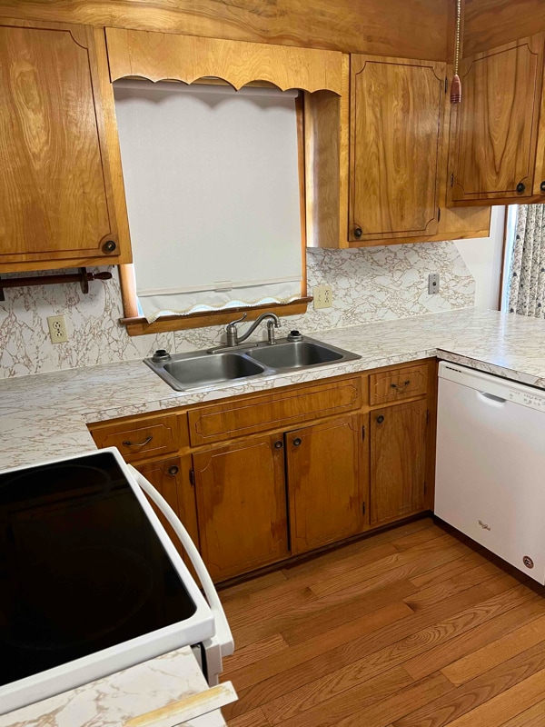 Photo - 5946 Centennial Rd