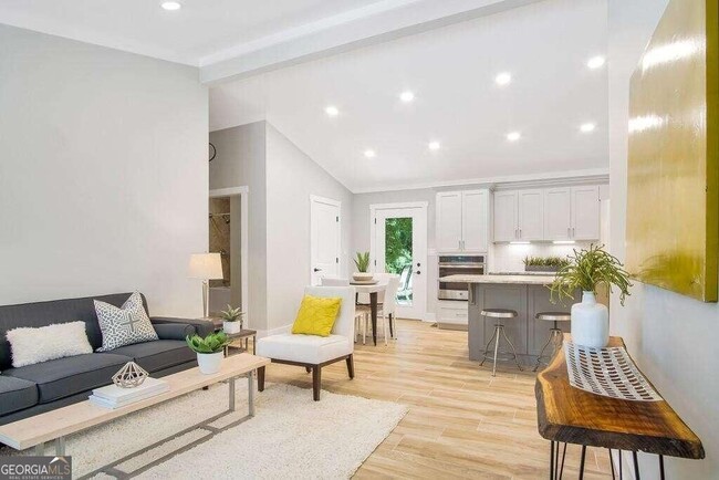 Photo - 2783 Mildred Pl