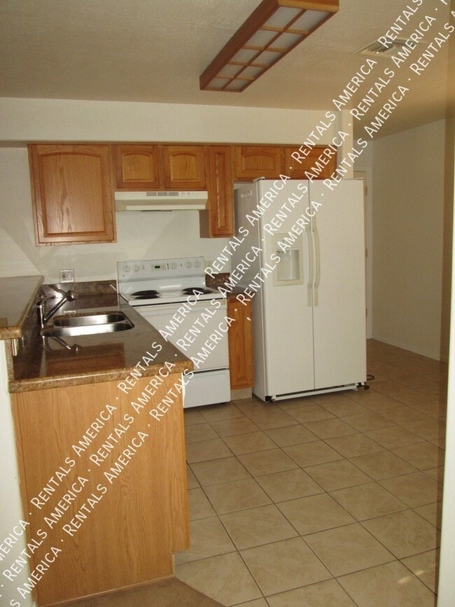 Photo - 144 S Mulberry St