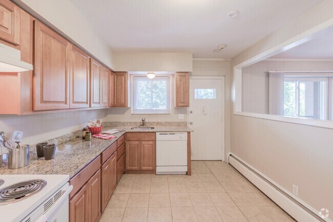 2 BR, 1 BA